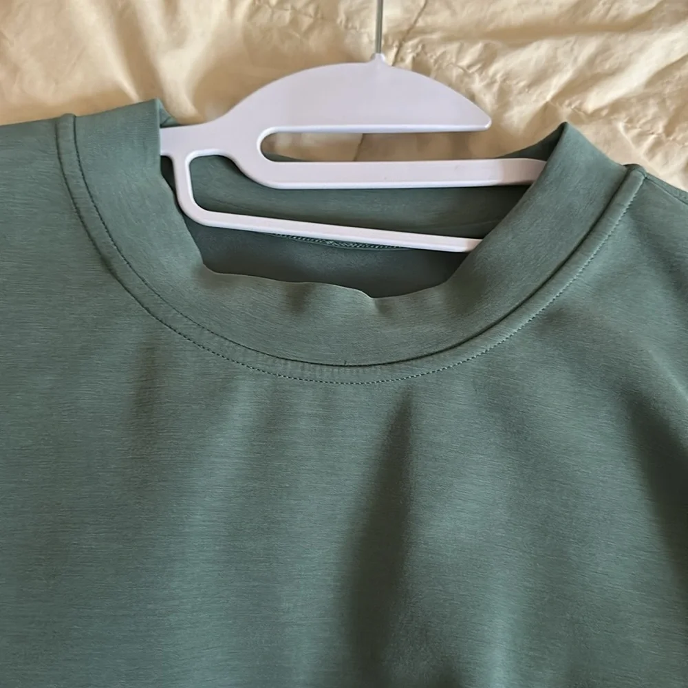 Lululemon Sage Green Crewneck Scuba Sweatshirt - Picture 8 of 10